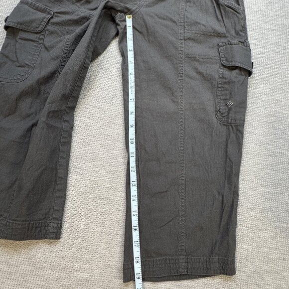 Columbia Womens Gray Cargo Capri Pants Size 4 Pockets Belted Double Button Waist - Picture 12 of 15